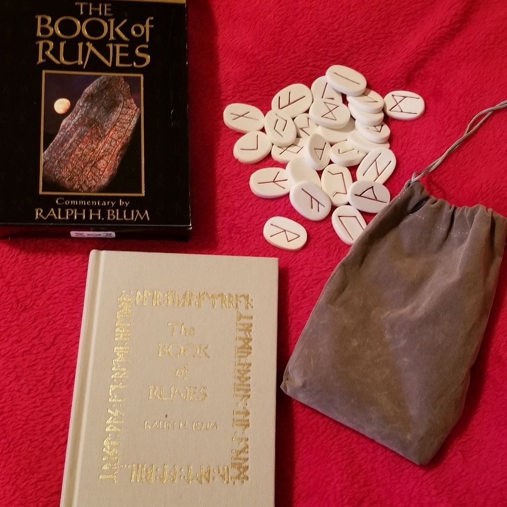 Book of Runes Set